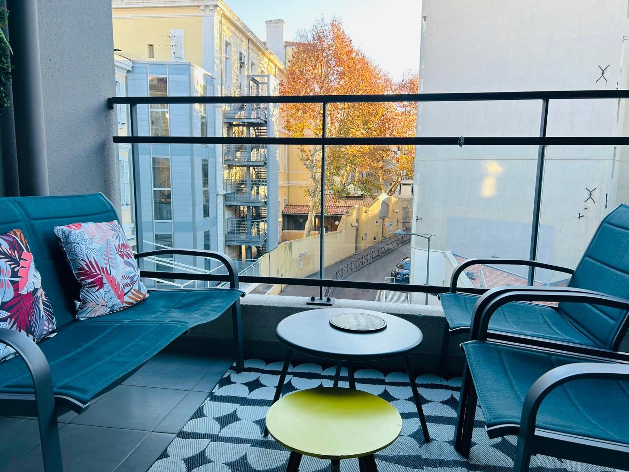 Le 13Or - Appartement De Charme En Plein Centre Ville Avec Parking Et Jolie Terrasse - Panier Joliette Vieux Port Marseille Exteriör bild