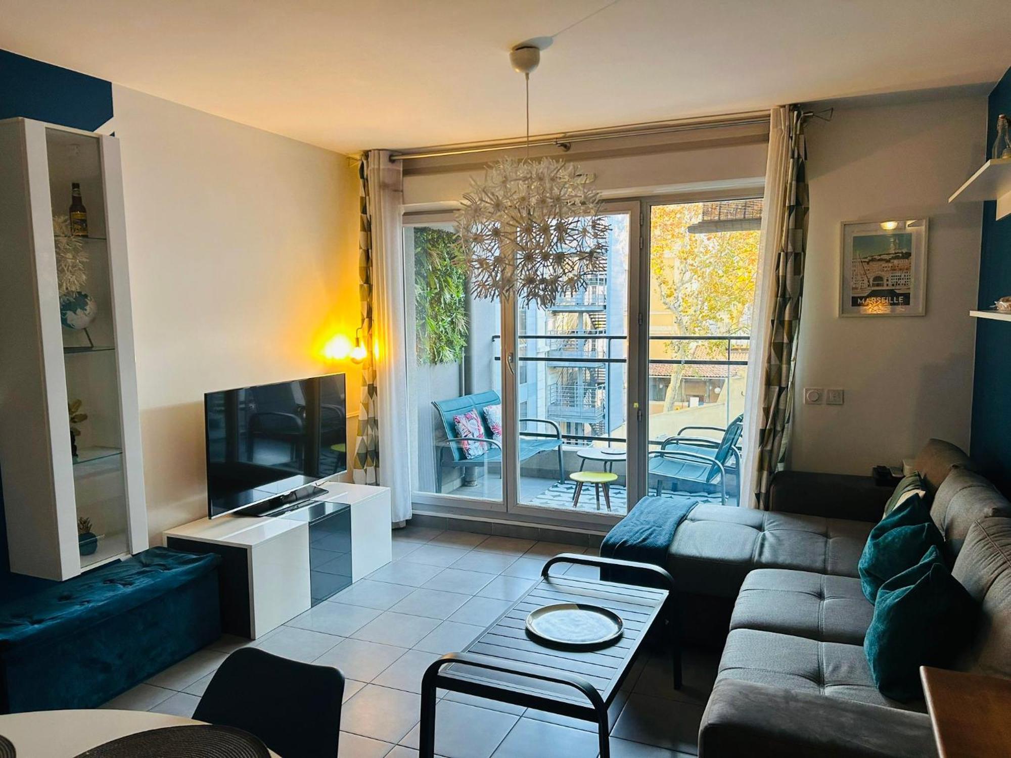 Le 13Or - Appartement De Charme En Plein Centre Ville Avec Parking Et Jolie Terrasse - Panier Joliette Vieux Port Marseille Exteriör bild